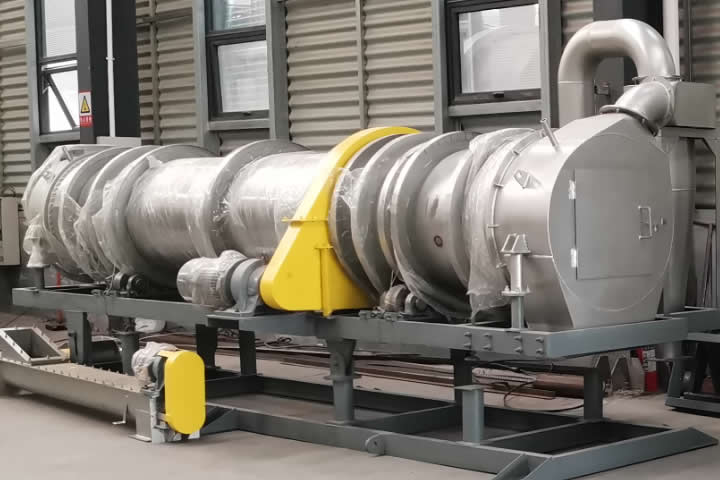 金屬污泥烘干機可以將金屬污泥再加工處理再利用，具有良好的社會經(jīng)濟環(huán)境效益。