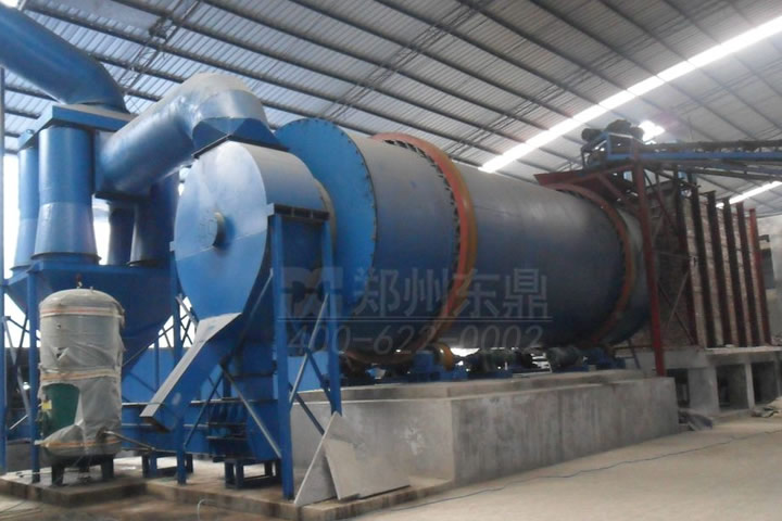 沙子烘干機(jī)主要用于干粉砂漿行業(yè)所用的黃砂、河沙及鑄造行業(yè)用于各種規(guī)格型砂的脫水烘干。